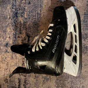 2022 Bauer Supreme Mach Hockey Skates Narrow Width 9.5 (Used)