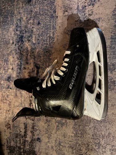 2022 Bauer Supreme Mach Hockey Skates Narrow Width 9.5 (Used)
