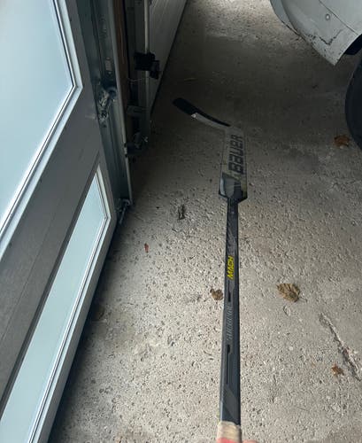 Senior Bauer Mach Regular Goalie Stick 27" Paddle (Used)