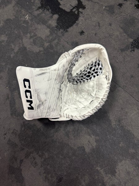 CCM EFlex 7 Regular Pro Stock (Used)