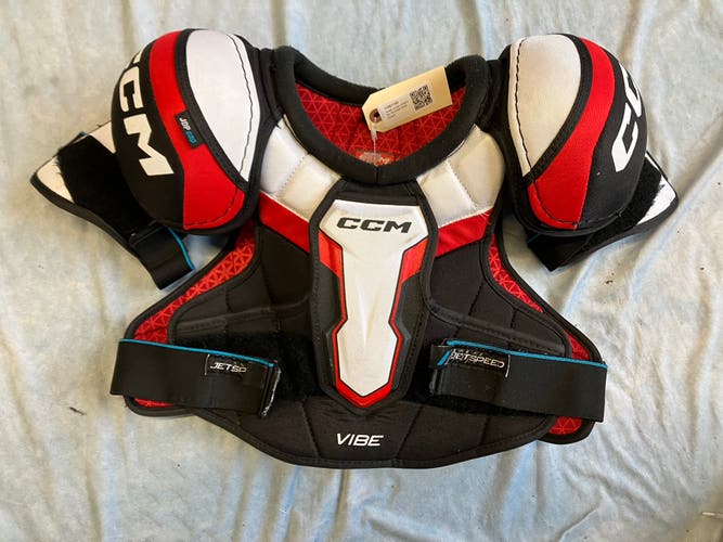 Small Junior CCM Vibe Shoulder Pads (Used)