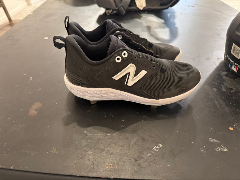 Black Men's Size M 9.0 (W 10.0) Youth New Balance 3000v6 Metal (Used)