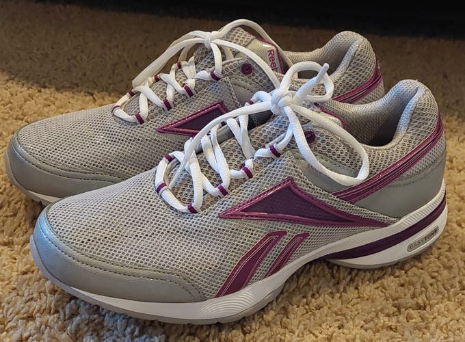 Womens Size 9.0 Reebok Easytone Shoes (New)