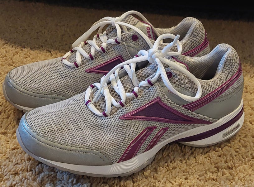 Womens Size 9.0 Reebok Easytone Shoes (New)