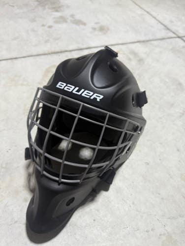 Bauer NME 5 Hockey Goalie Mask Helmet Size Senior Used Twice Great Condition