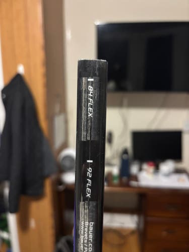 Senior Bauer Vapor FlyLite Left Hand Hockey Stick P28 77 Flex (New)