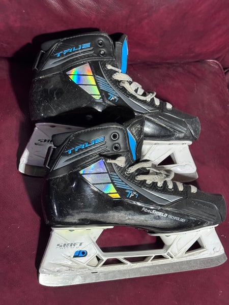 2021 True TF7 Hockey Goalie Skates Regular Width 9.5 (Used)