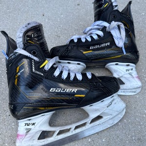 2022 Bauer Supreme M5 Pro Hockey Skates Extra Wide Width Size 3 (Used)