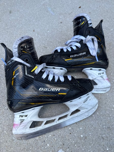 2022 Bauer Supreme M5 Pro Hockey Skates Extra Wide Width Size 3 (Used)