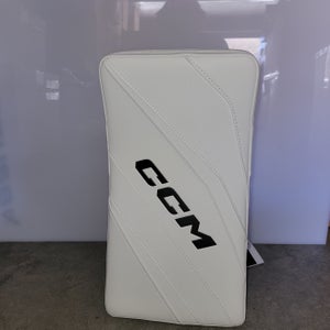 CCM Extreme Flex E6.9 Regular Blocker (New) - Senior