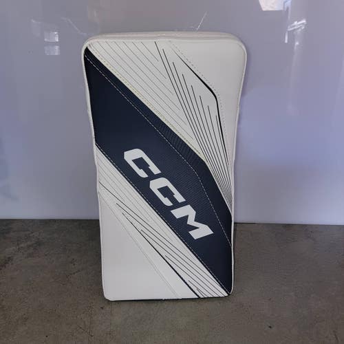 CCM EFlex 6.5 Regular Blocker (New) - Junior