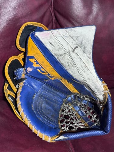 CCM EFlex 5 Regular Pro Stock (Used)