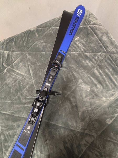 Salomon 170 cm Skis (Used)