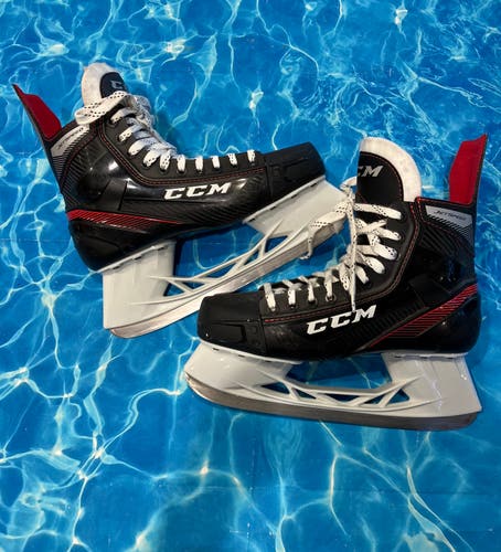 Senior CCM JetSpeed FT455 Hockey Skates Regular Width 9 (Used)