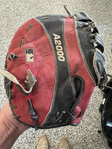 2023 Wilson A200 RH First Base Baseball Glove 12" (Used)