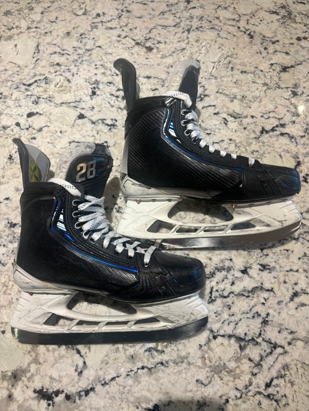 Pro Stock Bauer Vapor Hyperlite 2 Hockey Skates Size 8.5 Fit 2