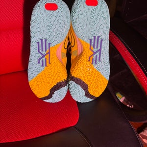 Men's Size M 10.0 (W 11.0) Nike Kyrie 7 Shoes (New)