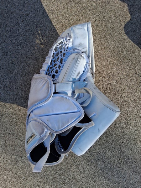 Bauer Supreme S27 SR Regular hockey goalie glove (Used)