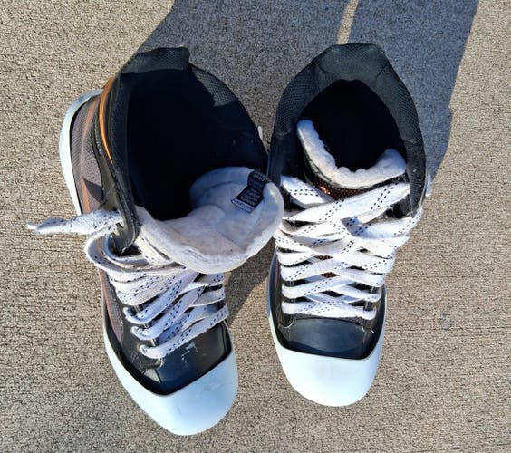 Bauer Performance Hockey Goalie Skates Regular Width 10 (Used)