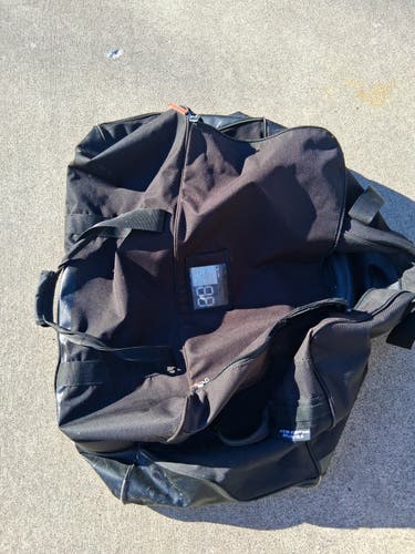 CCM EBP240 hockey equipment Bag (Needs repair - Used)