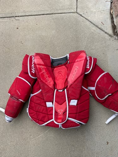 XL Bauer Mach Goalie Chest Protector Pro Stock (Used)