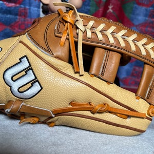 2025 Wilson A2000 RH Infield Baseball Glove 11.5" (New)