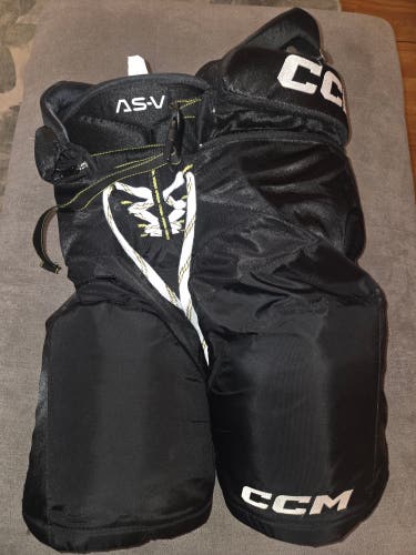 Senior Medium CCM Tacks AS-V Hockey Pants (Used)