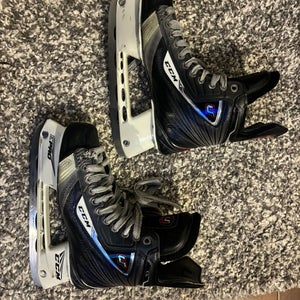 CCM U+ Crazy Light Hockey Skates Wide Width 7.5 (Used)