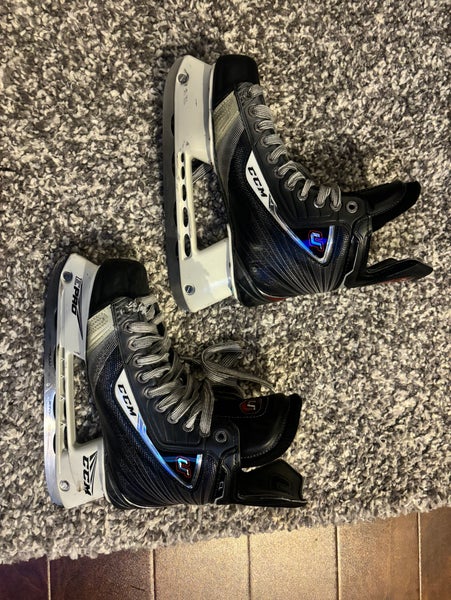CCM U+ Crazy Light Hockey Skates Wide Width 7.5 (Used)