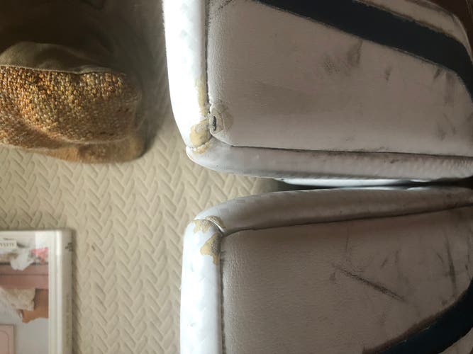 35" 2023 Vaughn SLR3 Pro Carbon Goalie Leg Pads (Used)