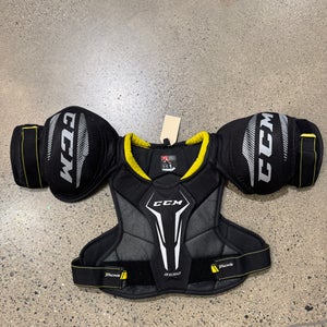CCM Tacks 9550 Shoulder Pads | Size Senior Small