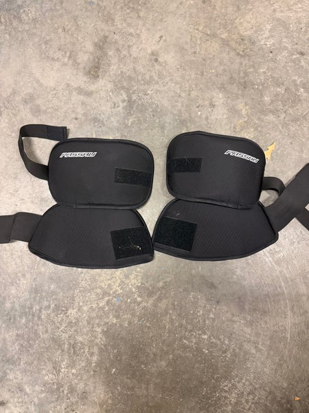 Passau Hockey Pro Light Knee Guards L/XL (Used)