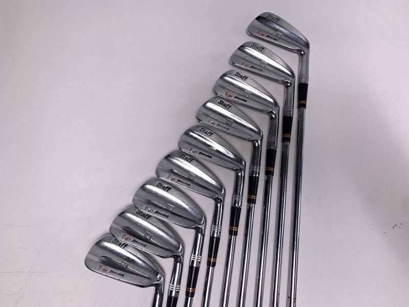 Wilson FG53 Goose Neck Iron Set 2-PW Wilson Staff Dyna-Step Regular RH