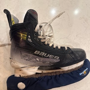 2023 Bauer Vapor Hyperlite 2 Hockey Skates Extra Wide Width 9 (Used)