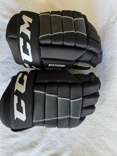 CCM Edge Gloves 15" (Used)