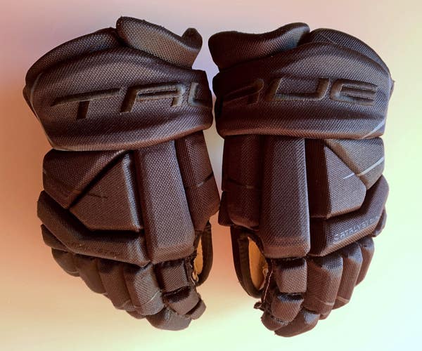 TRUE Catalyst BLACK (Rare Find) Gloves 12" (Used)