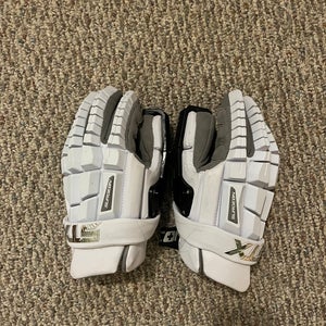 STX White Surgeon/RZR Goalie Gloves