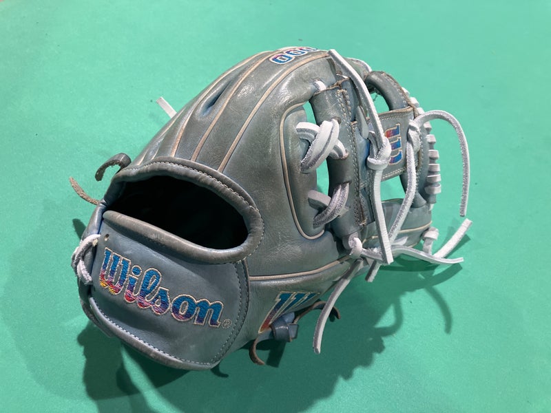 Wilson A2000 1786 "Autism Speaks" RH Infield Baseball Glove | 11.5"