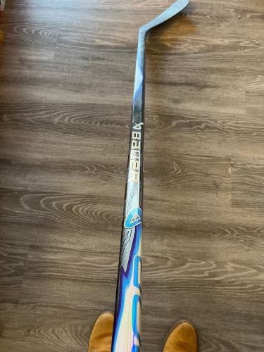 Intermediate Bauer Vapor FlyLite Right Handed Hockey Stick P90TM 65 Flex (New)