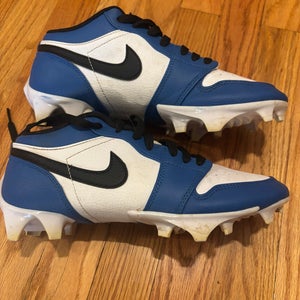 Men's Size M 7.5 (W 8.5) Adult Nike Cleats (Used)