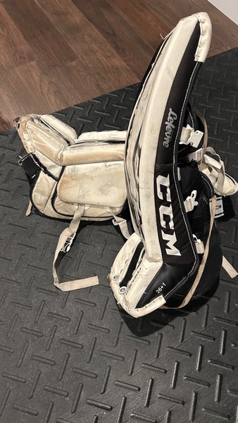 26" CCM Premier R1.5 Goalie Leg Pads (Used)
