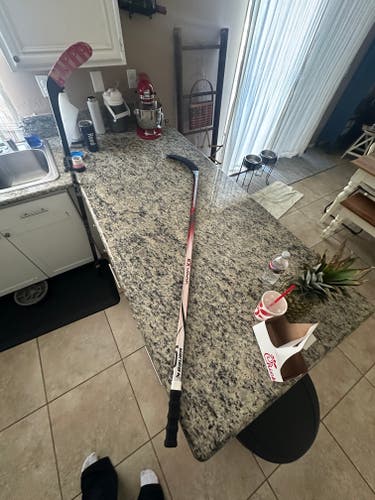 Intermediate Bauer Vapor 3X Right Handed Hockey Stick P92 55 Flex (Used)