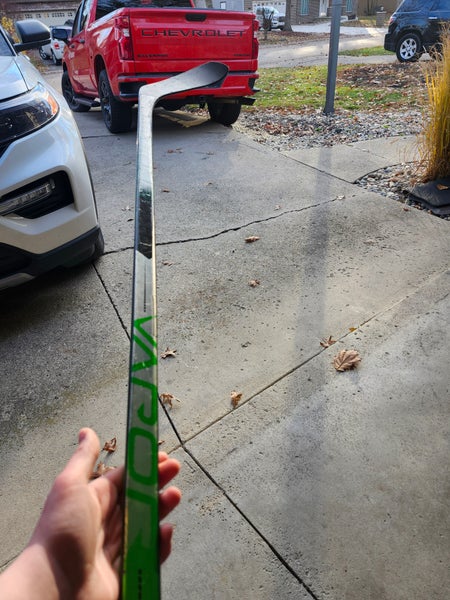 Intermediate Bauer Vapor X:Shift Pro Right Handed Hockey Stick P28 65 Flex (Used)
