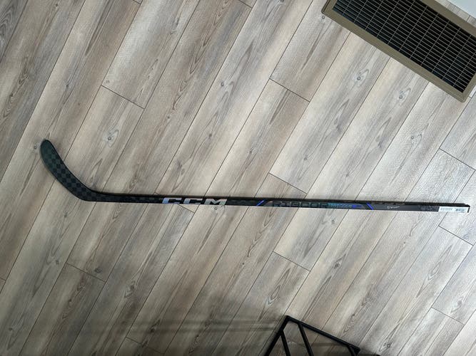 Senior CCM Ribcor Trigger 9 Pro Left Hand Hockey Stick P28 75 Flex Pro Stock (Used)