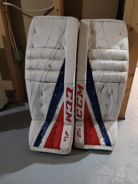 30" CCM Retro Flex E3.9 Goalie Leg Pads (Used)