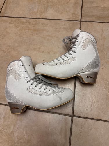 EDEA Ice Fly Figure Skates D (Used) Size 260