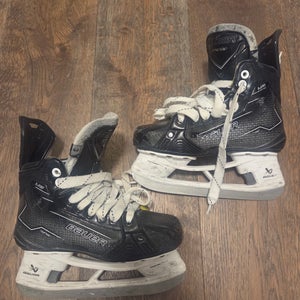 2025 Bauer Supreme M50 Pro Hockey Skates Regular Width Size 3 (Used)