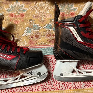 CCM JetSpeed 290 Hockey Skates Extra Wide Width Size 5 (Used)