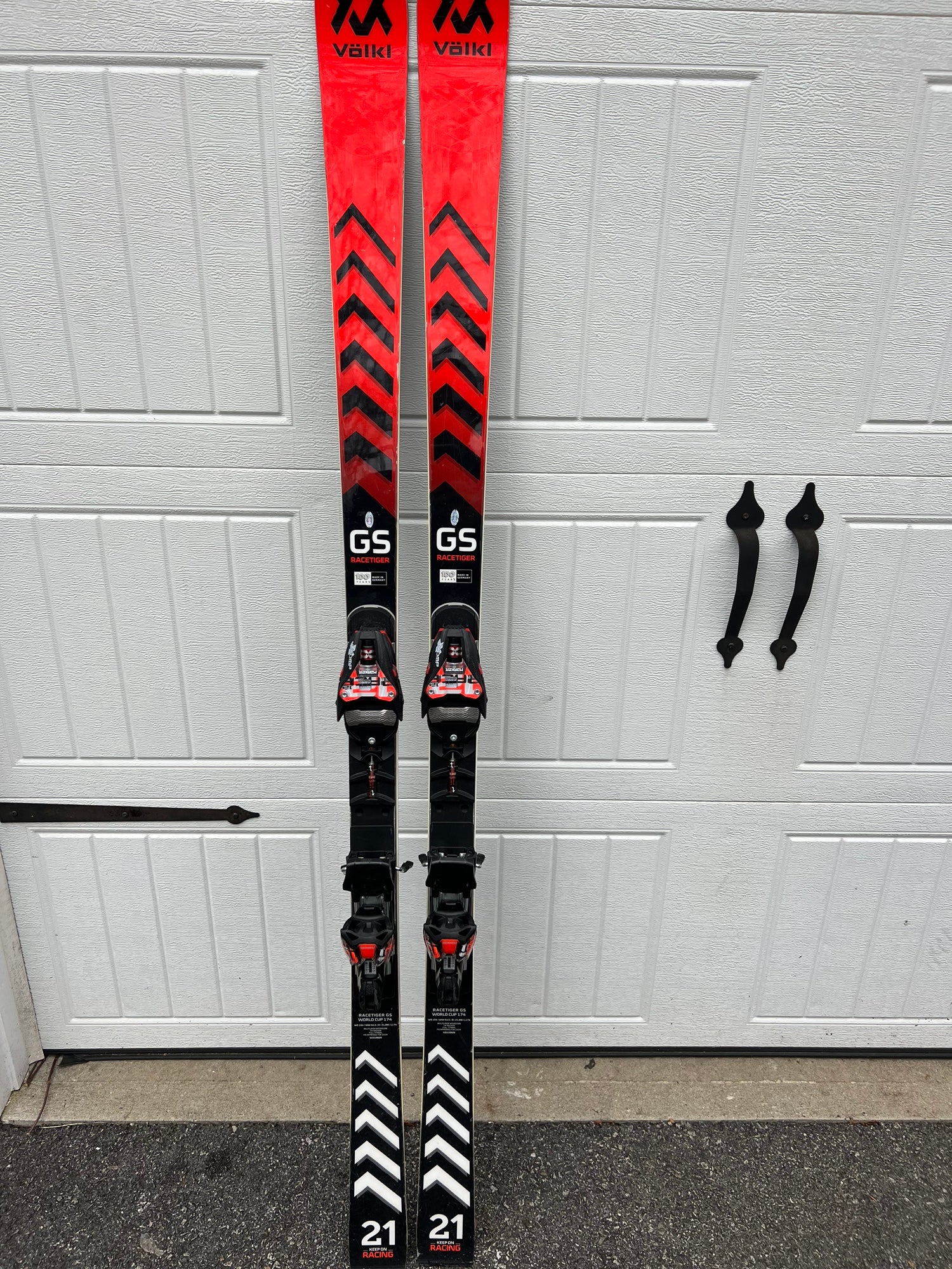 Volkl Racetiger GS 174 cm Racing Skis With Bindings (Used
