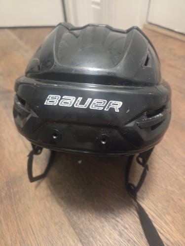 Medium Bauer Re-Akt 95 Helmet HECC Certified through 2028(Used)